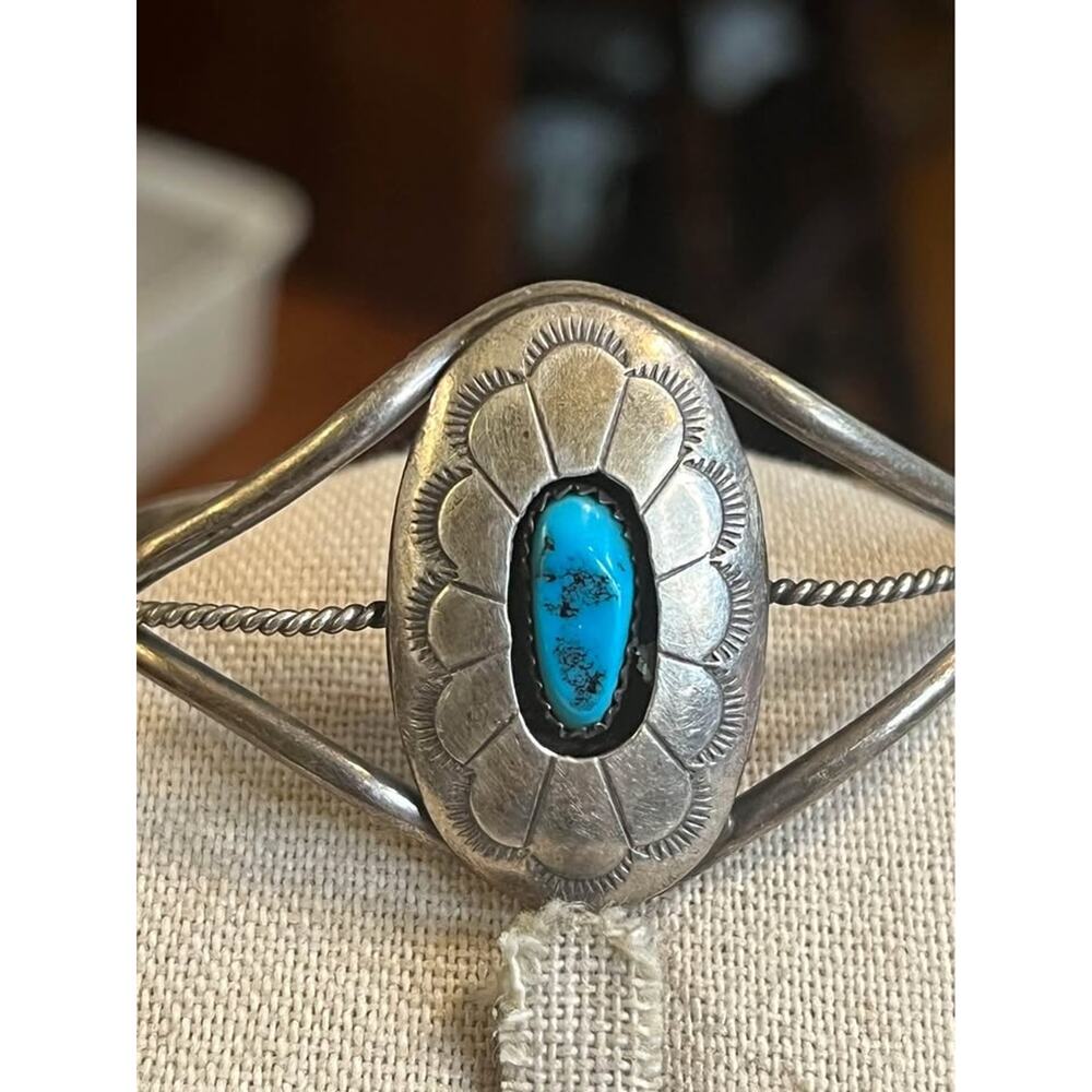 vintage turquoise Native American cuff bracelet size 6.25 with flexibility